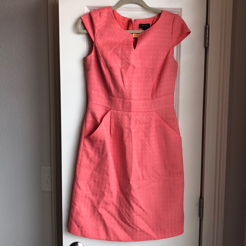 Tahari size 6 coral dress with pockets